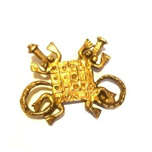 ALVA museum crocodile or alligator 🐊 brooch